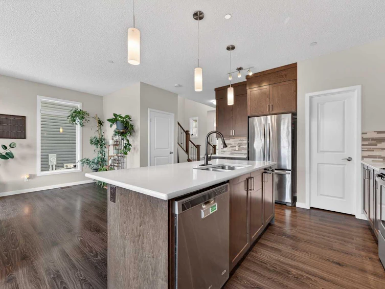 15 Fireside Crescent, Cochrane, AB, T4C 2L4 - 9