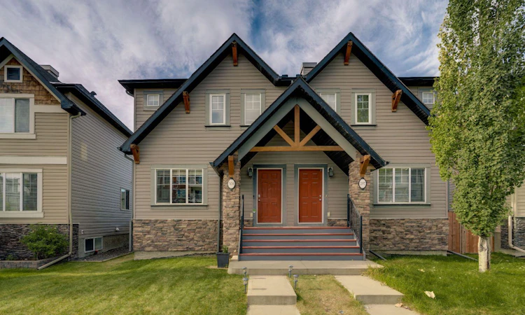 301 Skyview Ranch Drive NE