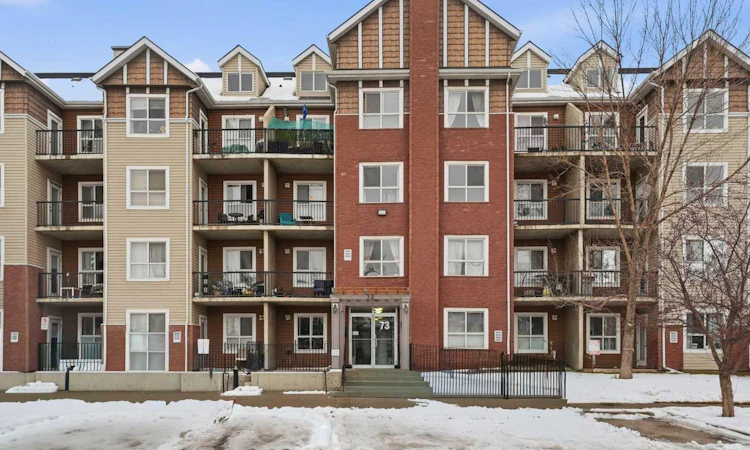 1303-73 Erin Woods Court SE