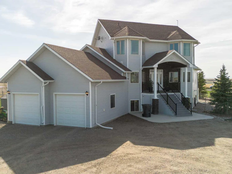 406 Meadow Lark Drive, Lethbridge, AB, T1J 4R9