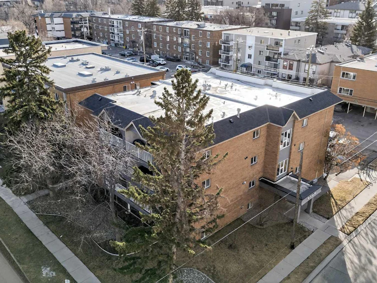 2-125 23 Avenue SW, Calgary, AB, T2S 0H9 - 24