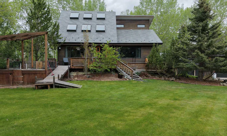 20 Mountain View Park