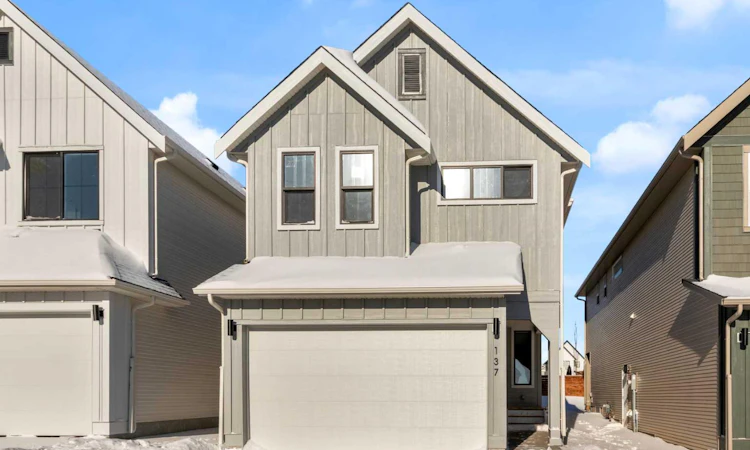 137 Copperhead Road SE