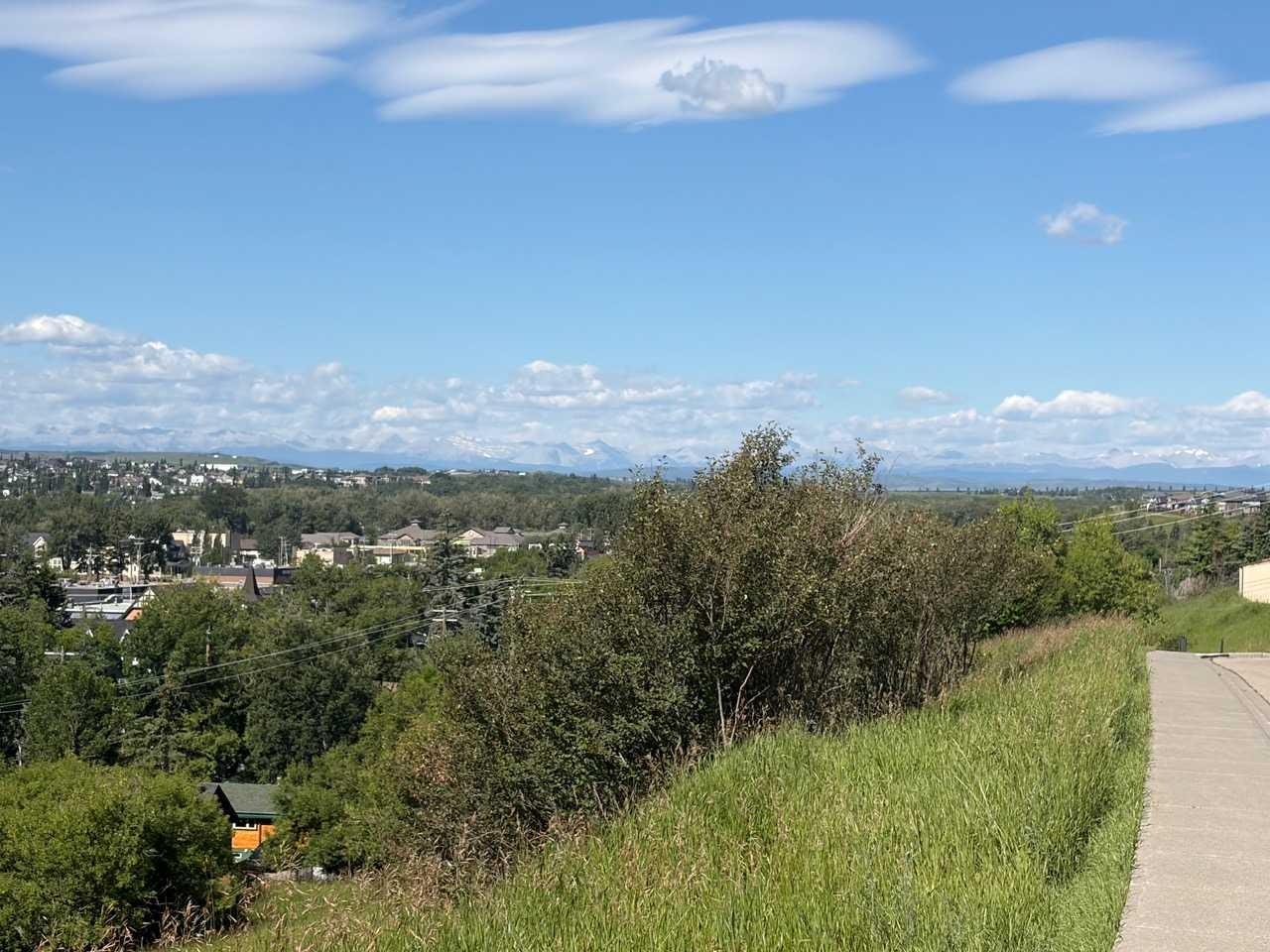 30 Crescent Road E, Okotoks, AB, T1S 1G4