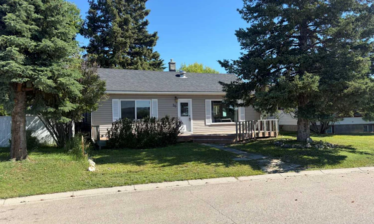 30 Crescent Road E