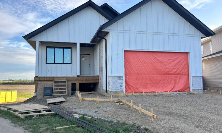 37 Maclean Close