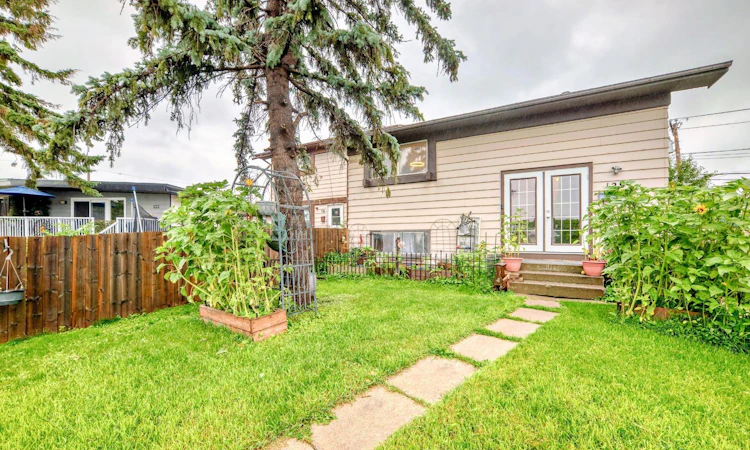 129 Dovertree Place SE
