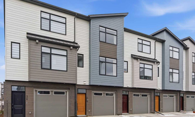 35-903 Mahogany Boulevard SE
