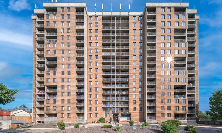 1204-4944 Dalton Drive NW