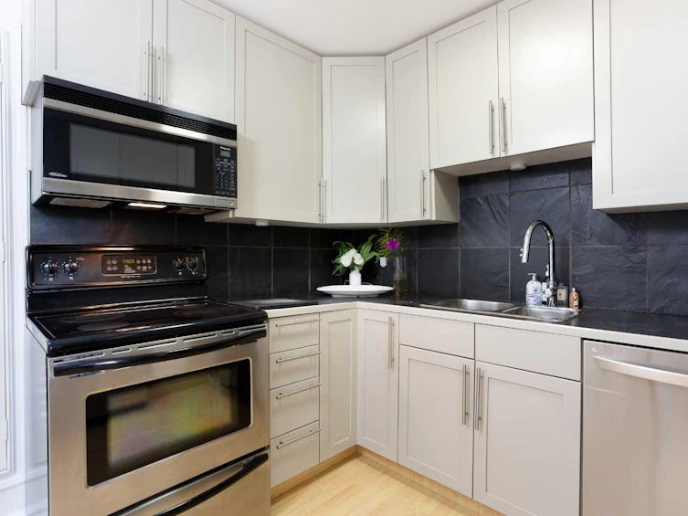 354 Brae Glen Road SW, Calgary, AB, T2W 1B6 - 4