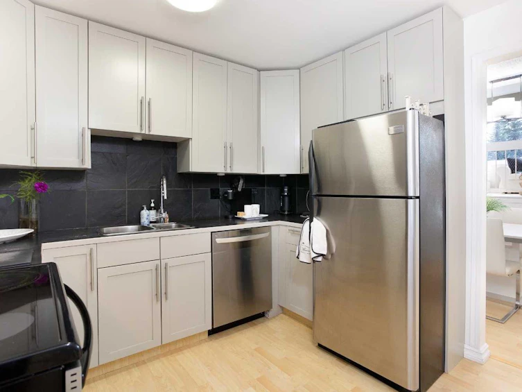 354 Brae Glen Road SW, Calgary, AB, T2W 1B6 - 3
