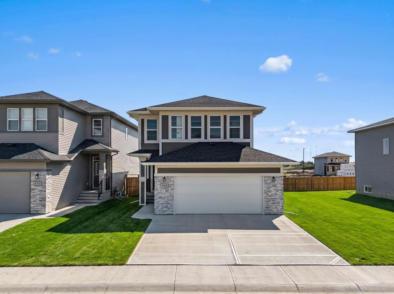 27 Chelsea Port Link, Chestermere, AB, T1X 3H4
