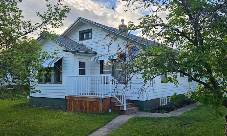 11208 102 Avenue