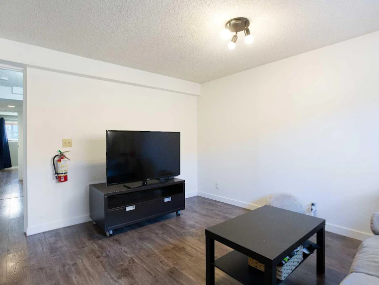 1144 Berkley Drive NW, Calgary, AB, T3K 1E4 - 16