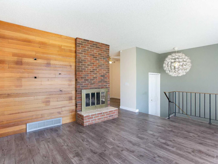 1144 Berkley Drive NW, Calgary, AB, T3K 1E4 - 4