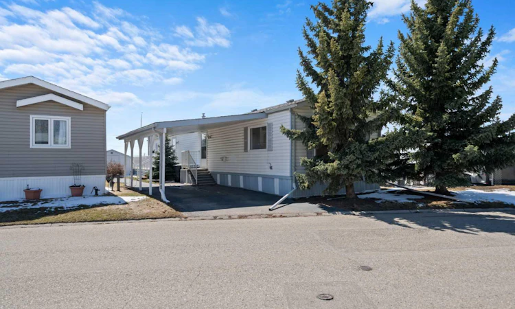 299-99 Arbour Lake Road NW