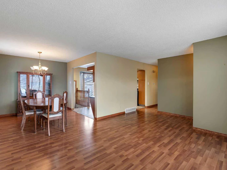 212 Westwood Drive SW, Calgary, AB, T3C 2W3 - 6
