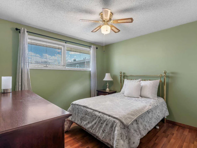 212 Westwood Drive SW, Calgary, AB, T3C 2W3 - 12