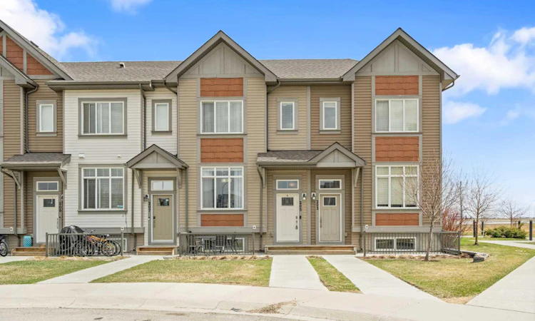 205 Copperstone Park SE