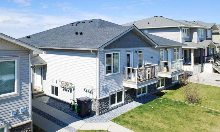3(C)-4406 Lake Drive