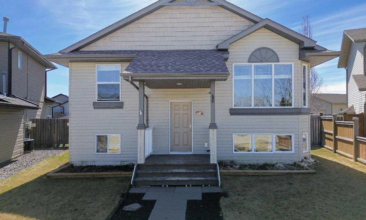 4407 58 Street Close
