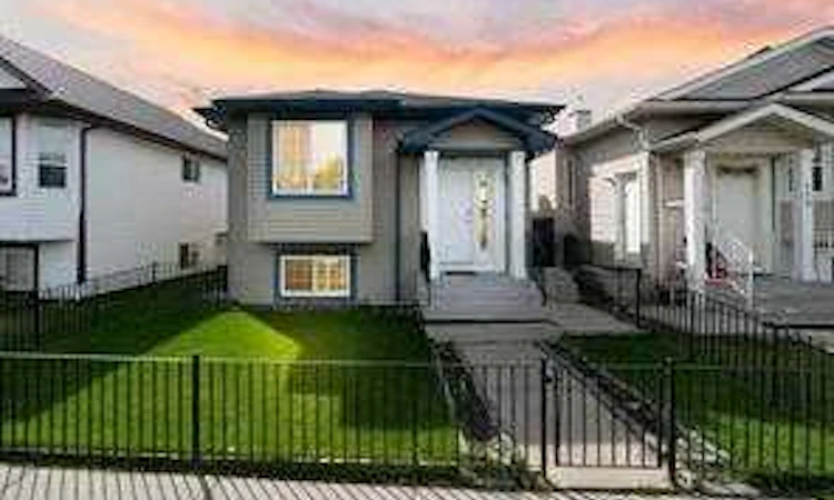 119 Taravista Drive NE