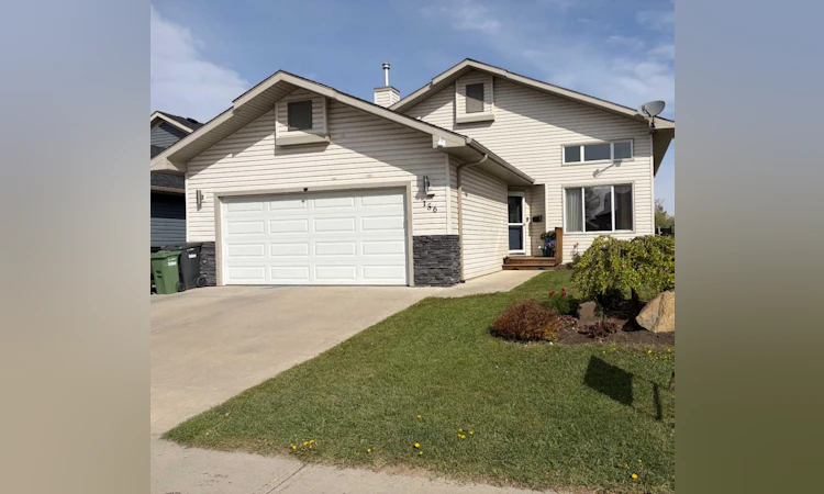 156 Aspen Creek Crescent