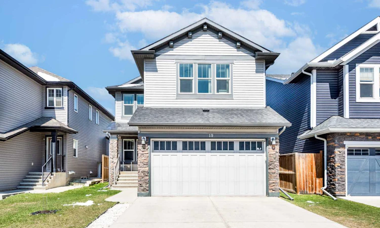 19 Skyview Ranch Crescent NE