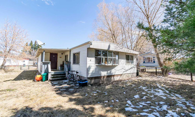 4 48a Street Close