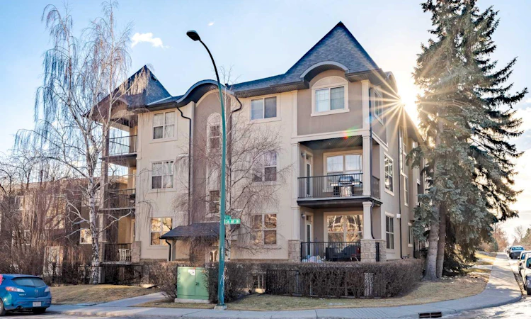 101-3704 15a Street SW