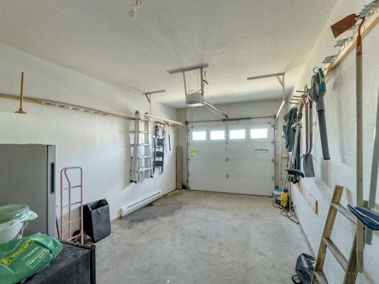 60 Cosgrove Close, Red Deer, AB, T4P 3N5 - 34