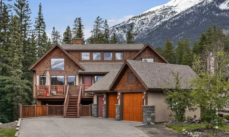 214 Eagle Point