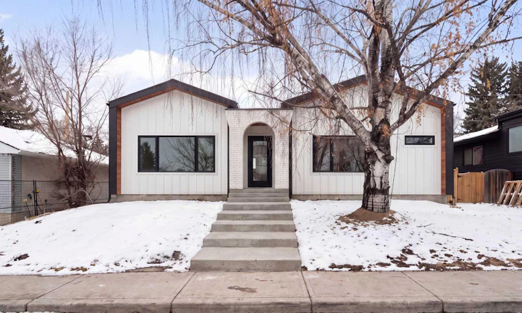 88 Cheyenne Crescent NW