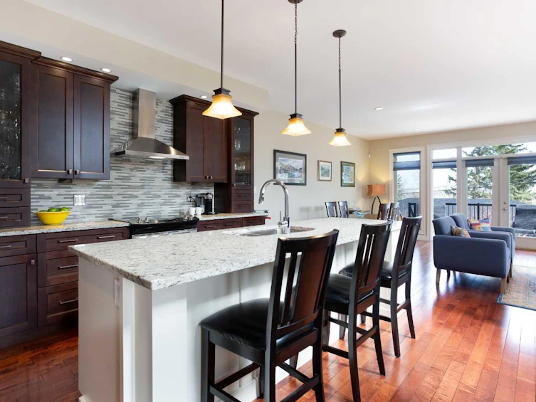 136 43 Avenue NW, Calgary, AB, T2K 0H6 - 4