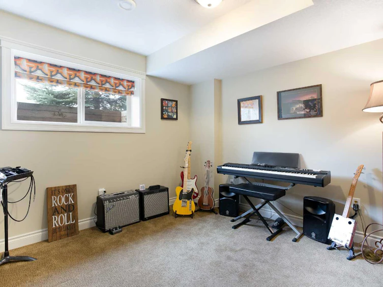 136 43 Avenue NW, Calgary, AB, T2K 0H6 - 21