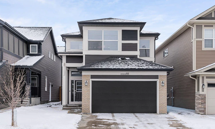 308 Lucas Way NW
