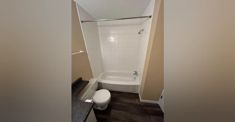4-10028 105 Avenue, Grande Prairie, AB, T8V 1H1 - 7