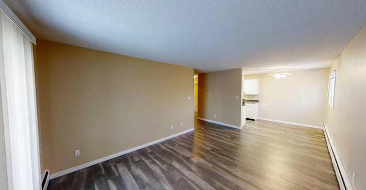 4-10028 105 Avenue, Grande Prairie, AB, T8V 1H1 - 4