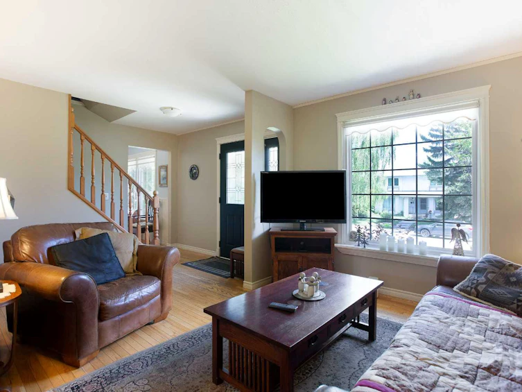 108 Silver Springs Drive NW, Calgary, AB, T3B 3G4 - 10