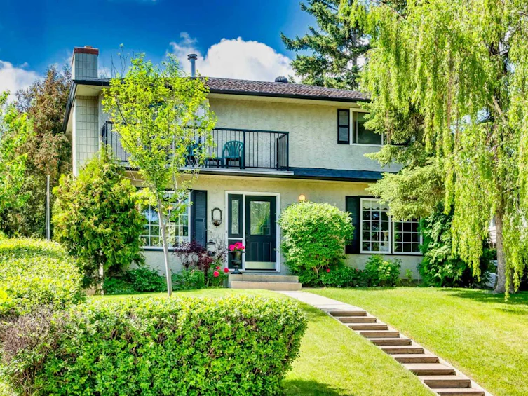 108 Silver Springs Drive NW, Calgary, AB, T3B 3G4