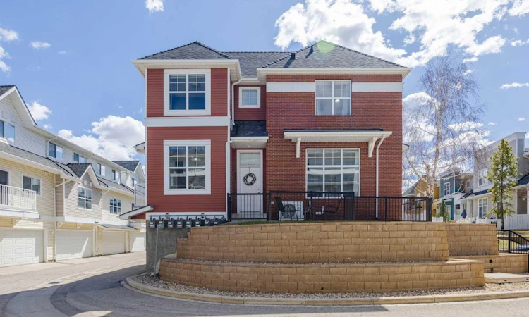 322 Mckenzie Towne Link SE