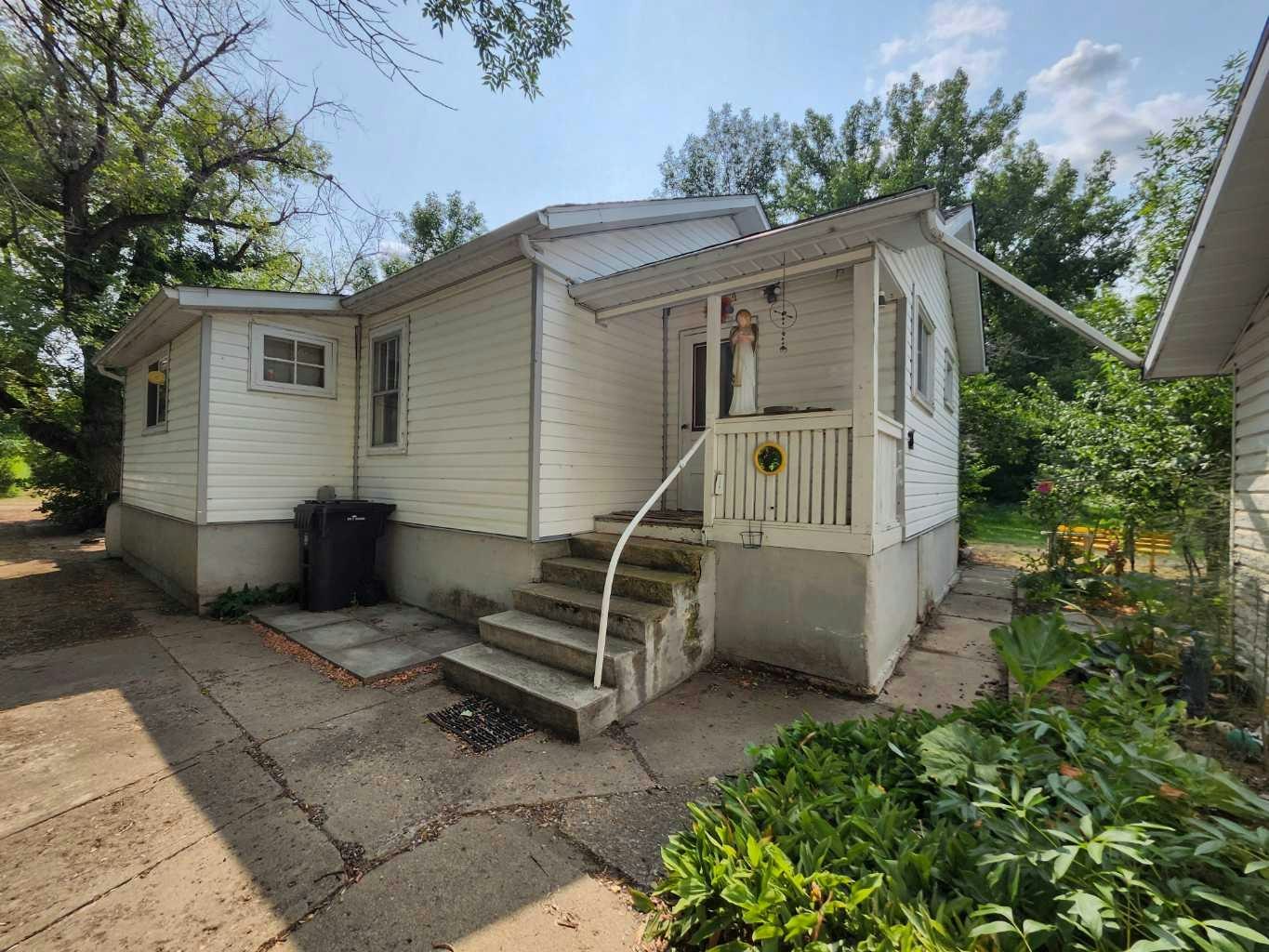 227 6 Street, Drumheller, AB, T0J 1B0