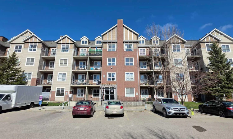 1206-73 Erin Woods Court SE