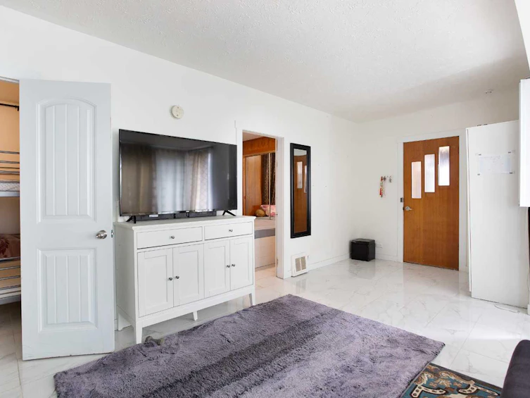 7421 21a Street SE, Calgary, AB, T2C 0W1 - 9