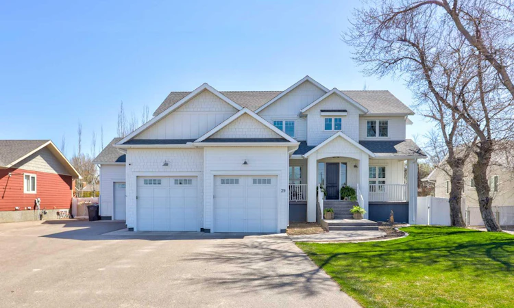 39 N 1 Street E