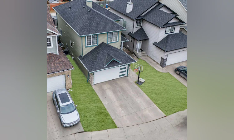 31 Saddleback Way NE