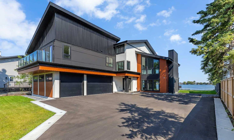 476 West Chestermere Drive