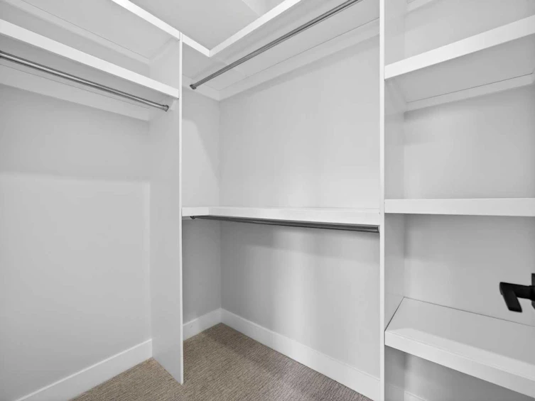 107 Hartford Road NW, Calgary, AB, T2K 2A7 - 34