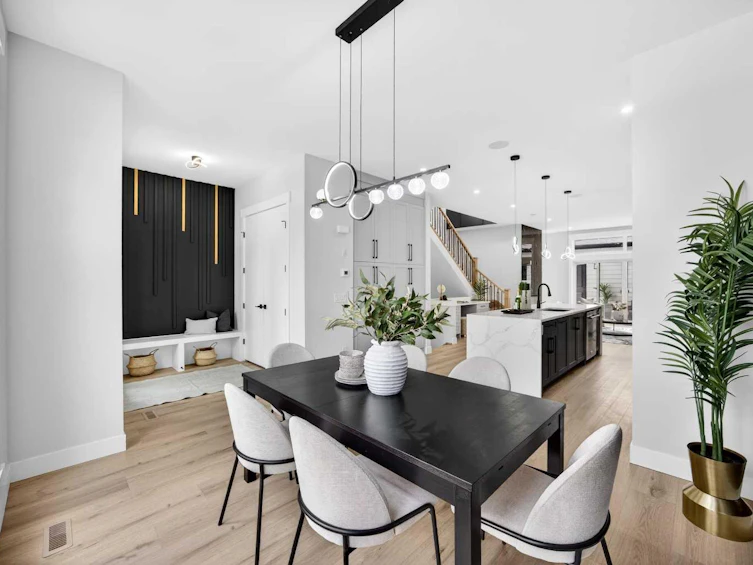107 Hartford Road NW, Calgary, AB, T2K 2A7 - 6