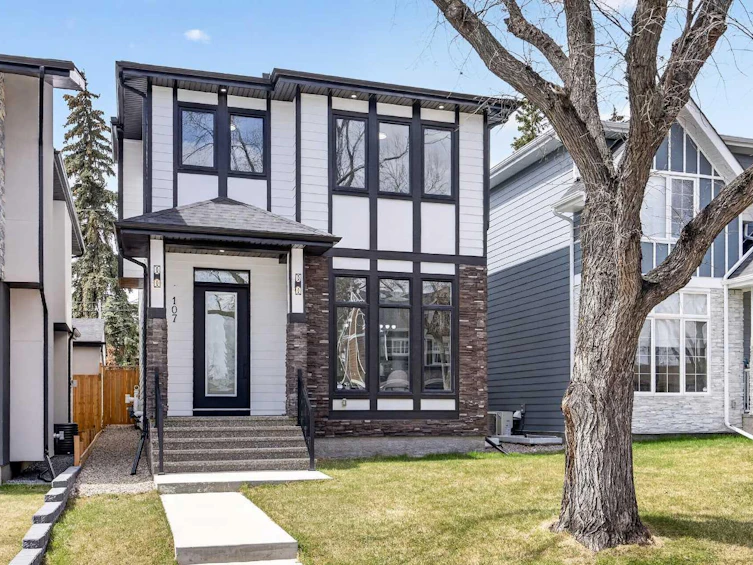 107 Hartford Road NW, Calgary, AB, T2K 2A7